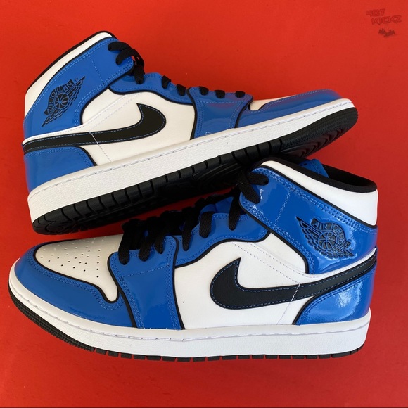 retro 1 signal blue